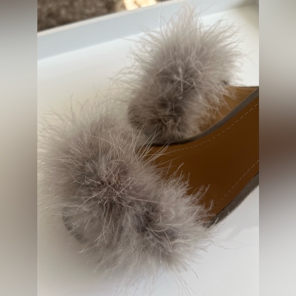 Women’s 🔸Steve Madden🔸 Imelda Grey Feathers 🪶 Sandals - Picture 6 of 15